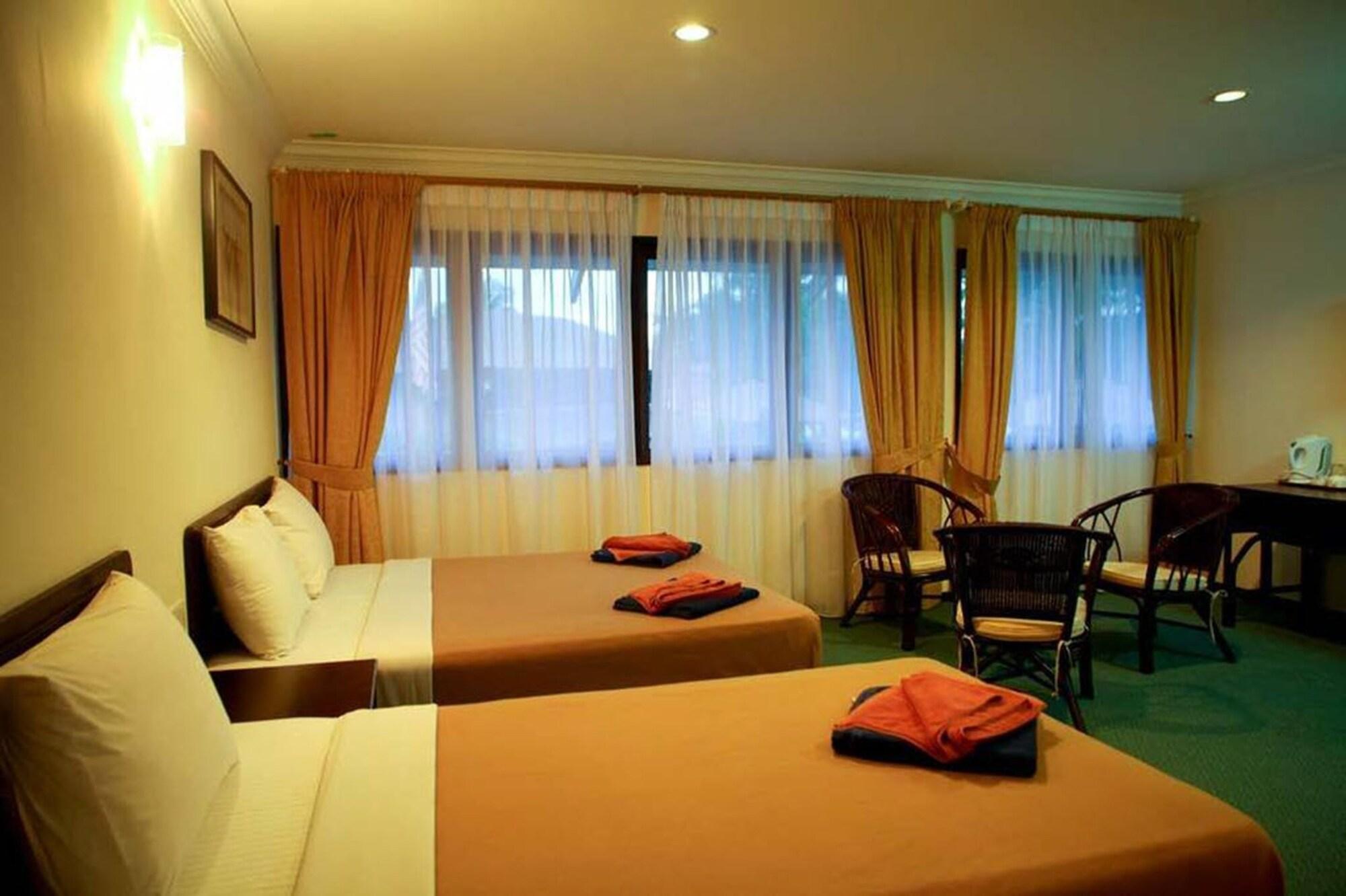 Resort Pangkor Sandy 3*